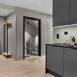 Apartament The Lounge - A Lovely With Free Indoor Parking! Tromsø